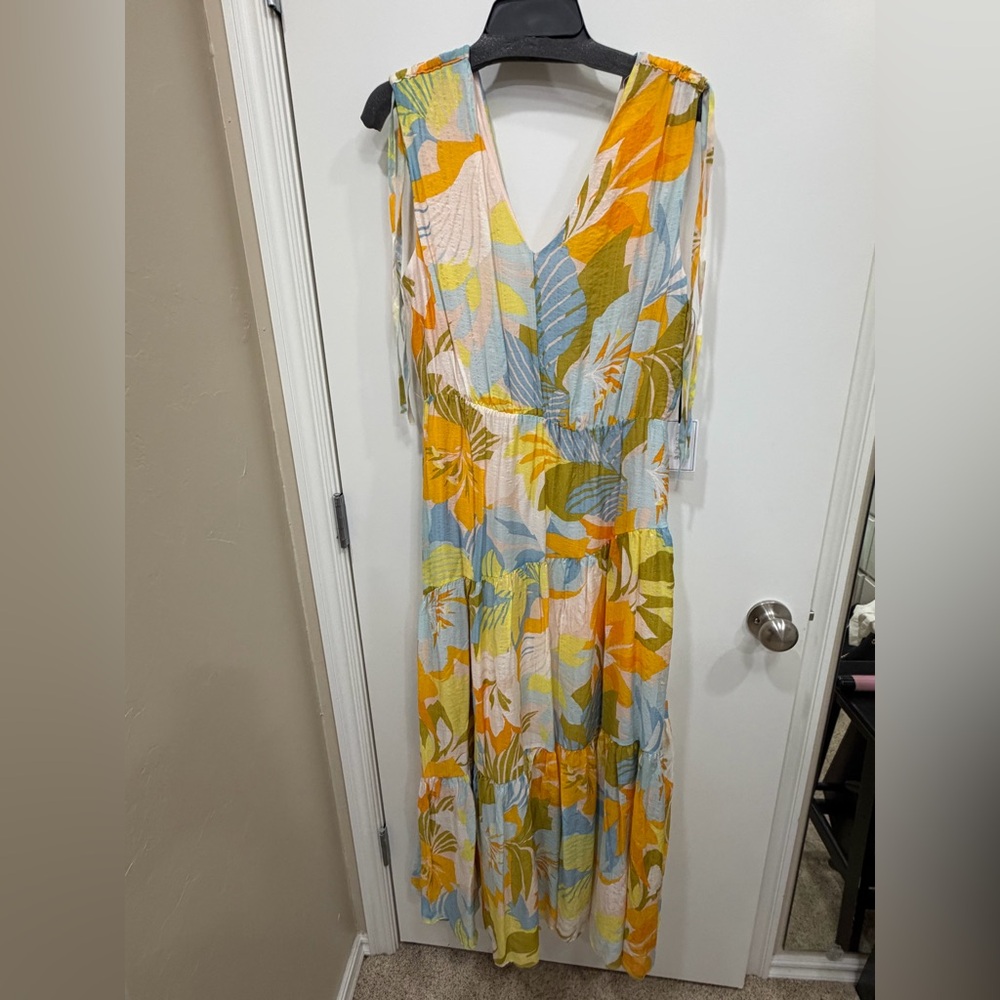 NWT 1. State Multicolor Leaf Print Maxi Dress